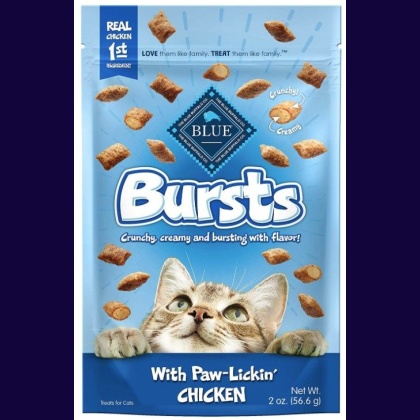 Blue Buffalo Bursts Cat Treats Paw-Lickin\' Chicken